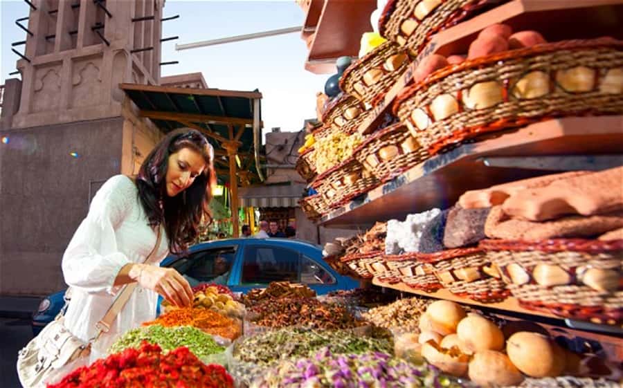 Discover Abu Dhabi: A Full-Day Tour with Lunch - Hotel pick-up and the road rhythm out of Dubai