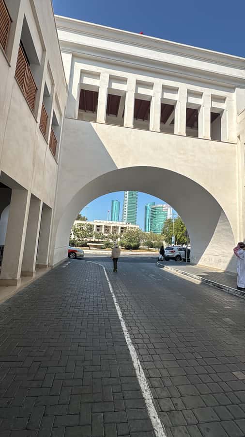 Discover Bahrain: Private Guided City Tour with Lunch - Bahrain Bay and the World Trade Center: A Photo Stop That Breaks Up the Day
