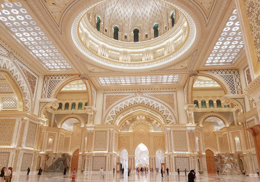 Dubai: Abu Dhabi Grand Mosque, Palace, and Heritage Village - Drivers who make the difference: what I look for
