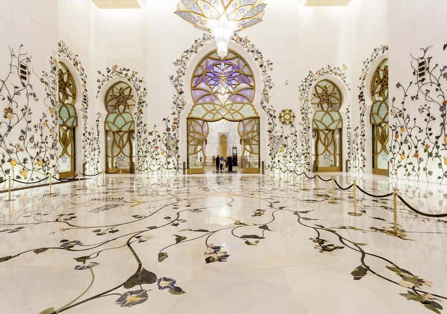 Dubai: Abu Dhabi Grand Mosque, Palace, and Heritage Village - Who this day trip is best for