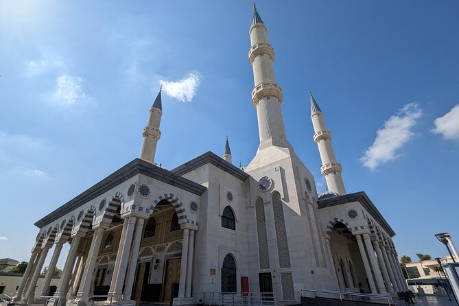 Dubai: Frame Tickets, Creek, Souks & Blue Mosque Guided Tour - Blue Mosque and the look inside: what you’ll notice beyond the photos