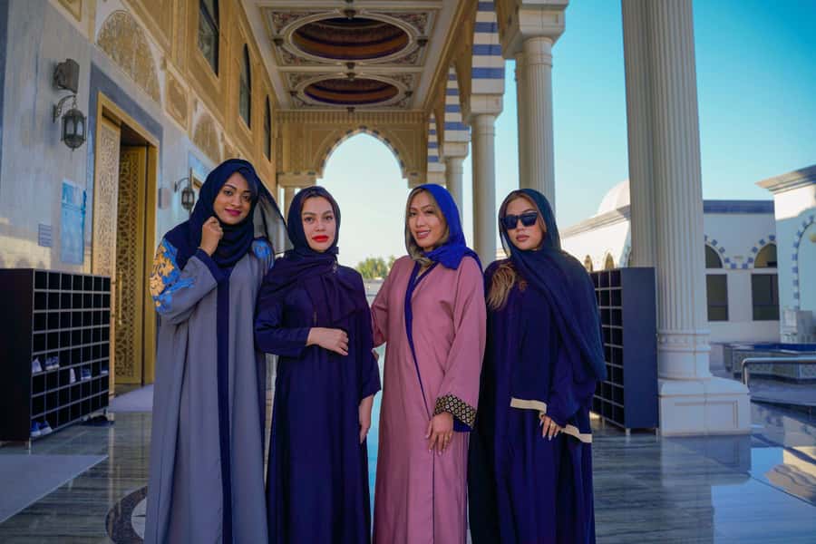 Dubai: Frame Tickets, Creek, Souks & Blue Mosque Guided Tour - Al Khayma Heritage House and restaurant stop: where the culture shows up