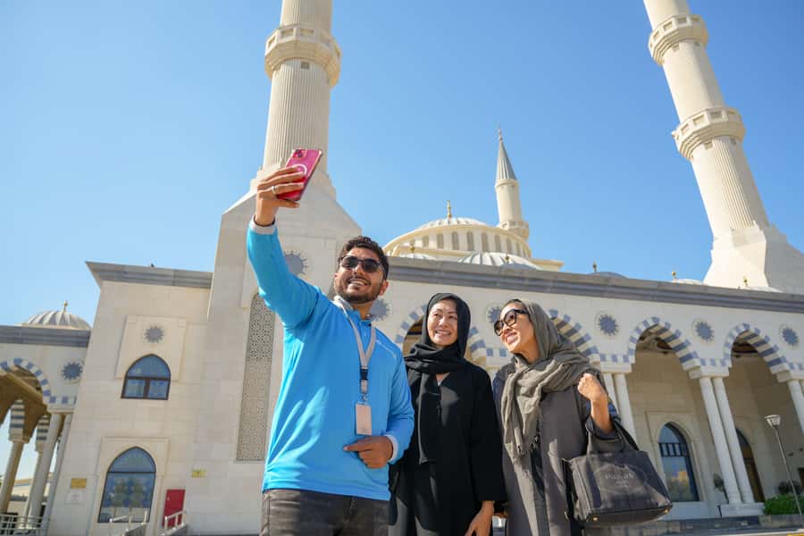 Dubai: Half-Day City Tour with Blue Mosque, Creek, and Souks - Jumeirah Beach and Burj Al Arab: The Photo Stop That Sets the Mood