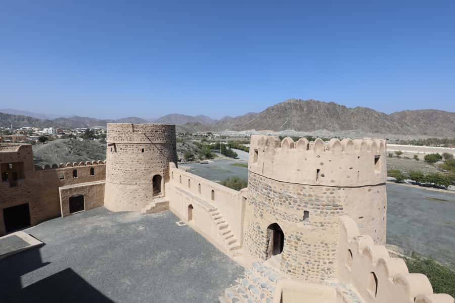 Dubai: Sheikh Zayed Mosque, Fujairah and Khorfakkan Tour - Sheikh Zayed Mosque in Fujairah: How to Enjoy It Fully