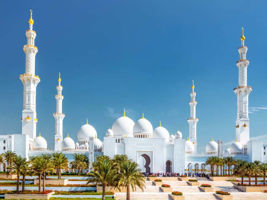 Dubai: Sheikh Zayed Mosque & Qasr Al Watan Tour with Pickup - Should you book this Dubai to Abu Dhabi combo?