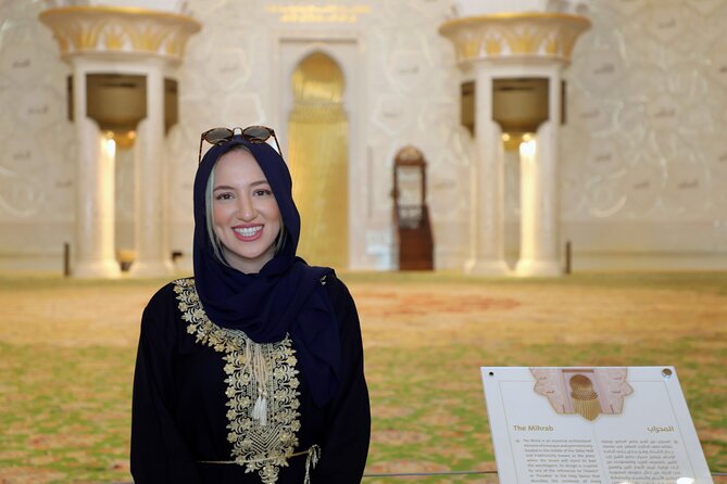 Dubai to Abu Dhabi Day Trip: Grand Mosque, Palace & Etihad Towers - Qasr Al Watan (Palace): The Included Visit That Feels Worth the Time