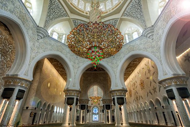 Dubai to Abu Dhabi Full Day Tour with Grand Mosque - Sheikh Zayed Grand Mosque: what to expect and how to avoid dress-code stress