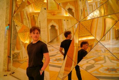Dubai To Abu Dhabi: Grand Mosque, Royal Palace & Etihad Towers - Sheikh Zayed Grand Mosque: the real centerpiece
