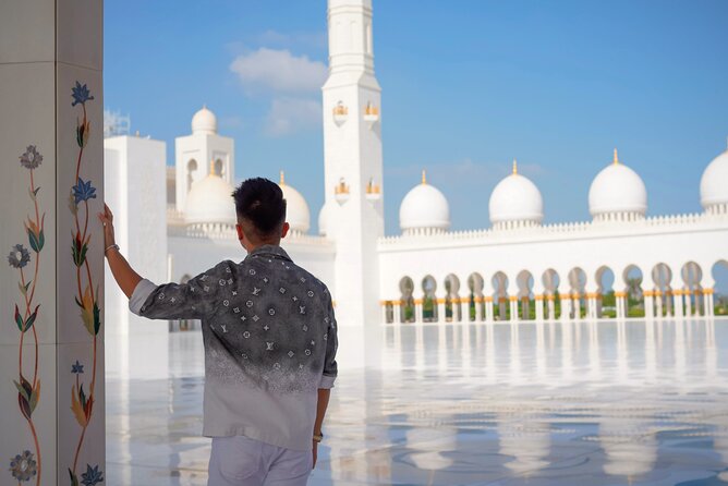 Dubai To Abu Dhabi: Grand Mosque, Royal Palace & Etihad Towers - Saadiyat Island and Louvre Abu Dhabi: quick photo stop, not a full visit