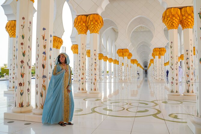 Dubai To Abu Dhabi: Grand Mosque, Royal Palace & Etihad Towers - Abu Dhabi Corniche drives: the scenic pacing you’ll remember