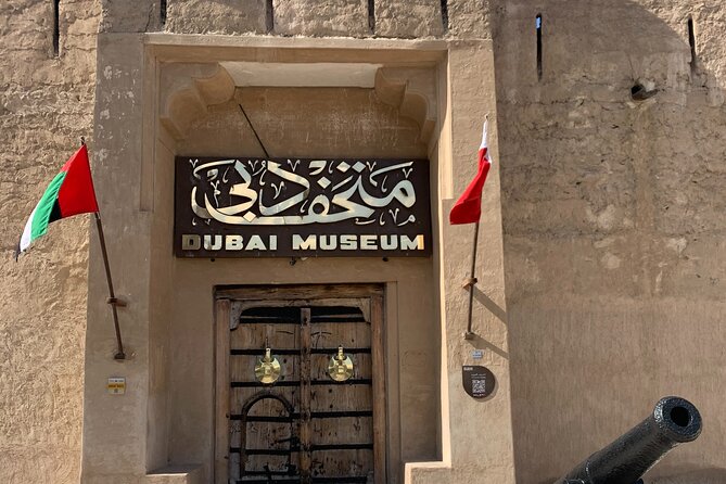 Dubai Tour Souk Old Town Museum Blue Mosque BurjAlArab Palm Photo - Palm Jumeirah: One Iconic Stop, Clean Photo Logic