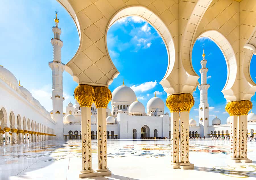 From Abu Dhabi: City Sightseeing and Sheikh Zayed Mosque - Louvre Abu Dhabi in 15 minutes: plan for exterior impressions