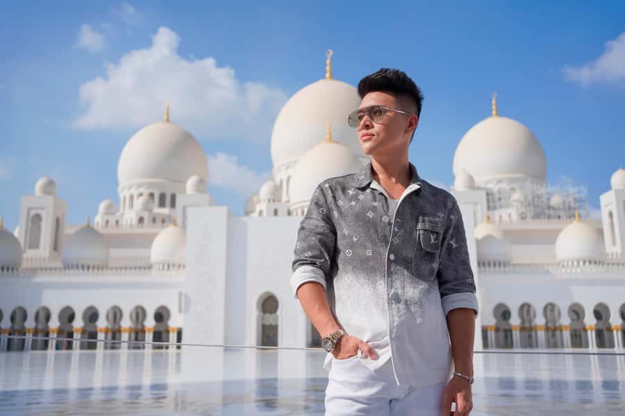 From Abu Dhabi: City Sightseeing and Sheikh Zayed Mosque - Ferrari World photo stop: worth it for the icon, not for a full day