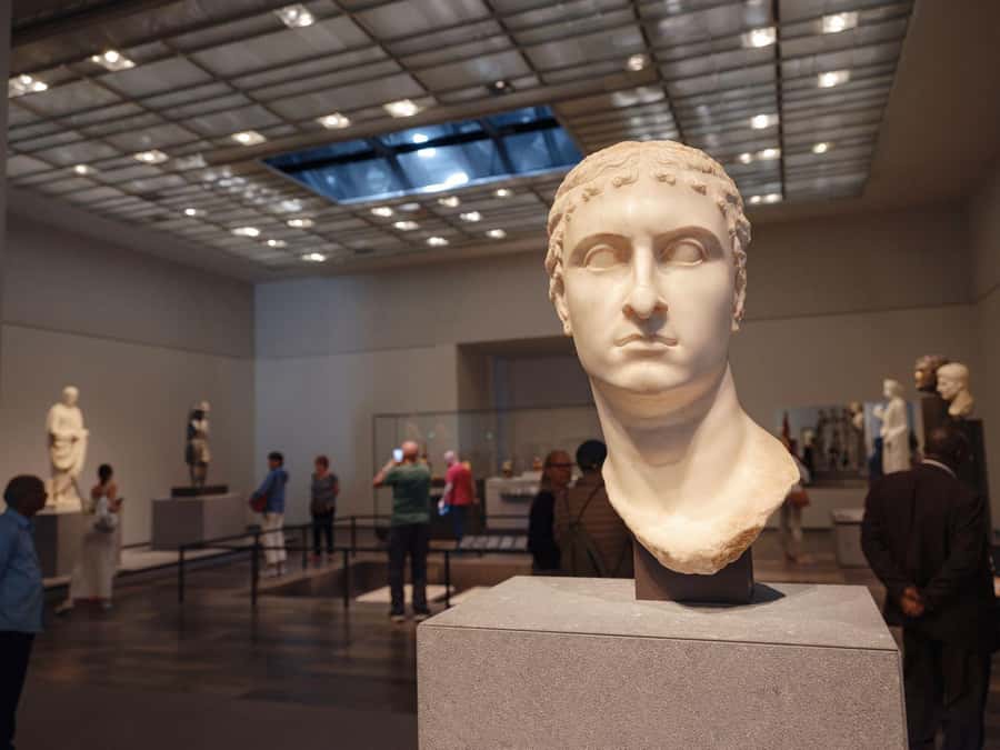 From Abu Dhabi: City Tour with Grand Mosque & Louvre Museum - Who This Tour Fits Best (and Who Should Rethink It)