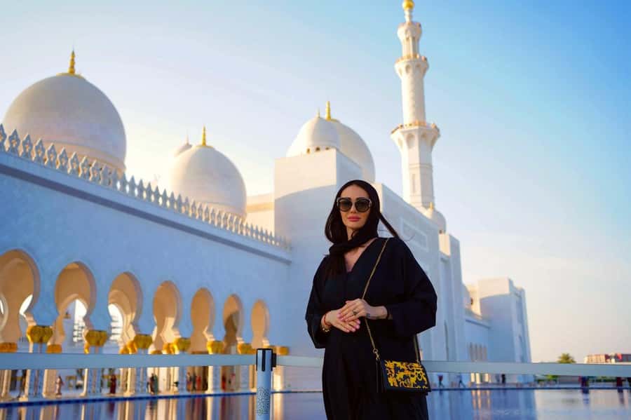 From Abu Dhabi: Grand Mosque, Royal Palace, and Etihad Tower - Sheikh Zayed Grand Mosque: the details are the whole show
