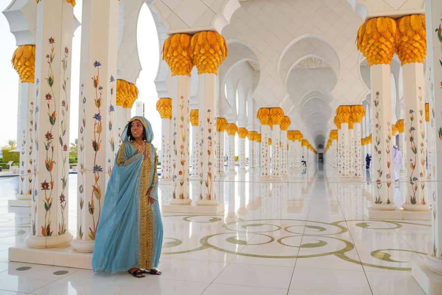 From Abu Dhabi: Half-Day Sheikh Zayed Mosque Guided Tour - Mosque Etiquette and Dress Code: The Rule That Can Make or Break Your Timing