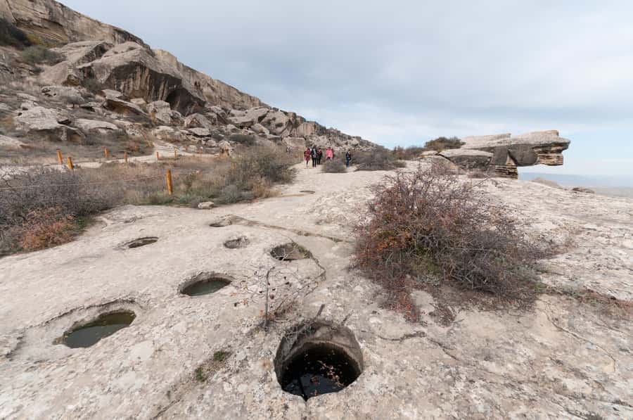 From Baku: Gobustan, Mud Volcanoes & Mosque Private Tour - Mud Volcanoes: Where “Geology Drama” Meets Off-Road Fun
