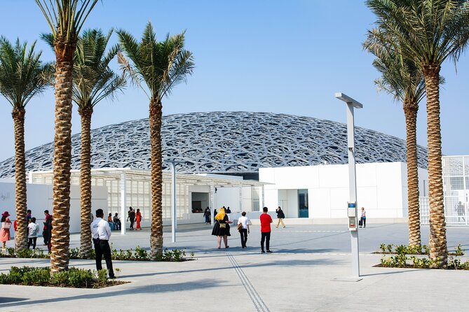 From Dubai: Abu Dhabi City Sightseeing And Sheikh Zayed Mosque - A one-day Abu Dhabi run: how the 8–9 hours really works