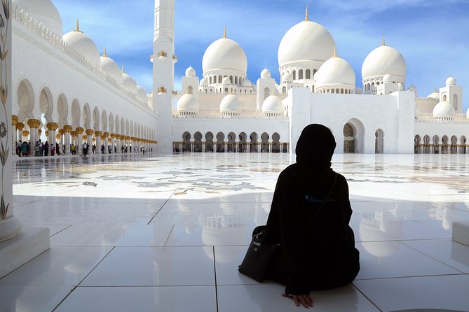 From Dubai: Abu Dhabi City Sightseeing And Sheikh Zayed Mosque - Etihad Towers Observation Deck: the panoramic promise to confirm