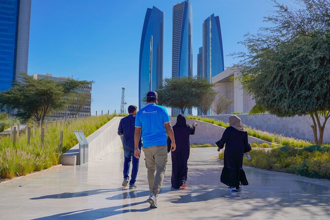 From Dubai: Abu Dhabi City Sightseeing & Sheikh Zayed Mosque - Etihad Towers and Emirates Palace: quick viewpoints, big statements