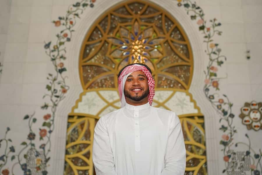 From Dubai: Abu Dhabi Grand Mosque & Louvre Museum Full-Day - Louvre Abu Dhabi on Saadiyat Island: Dome Light and Self-Guided Art Time