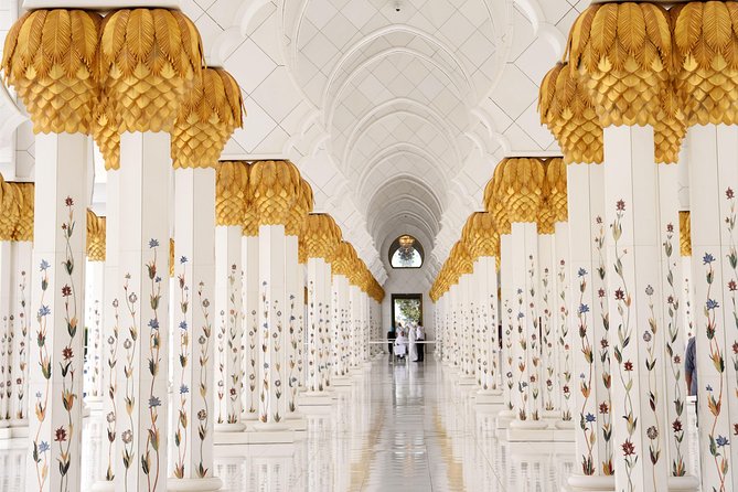 From Dubai: Abu Dhabi Heritage Tour, Qasr Al Watan, Grand Mosque - Sheikh Zayed Grand Mosque: domes, columns, and the big carpet