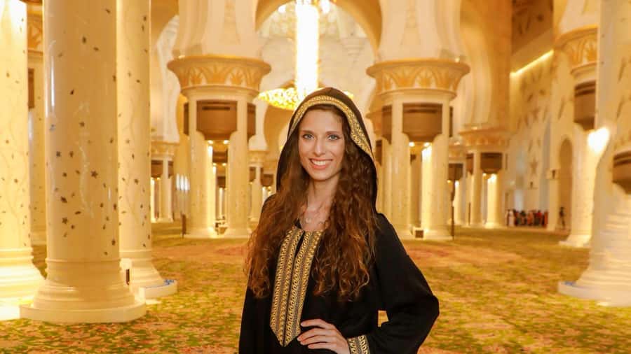 From Dubai: Abu Dhabi Sheikh Zayed Mosque Guided Tour - Price and value: why $57 can make sense