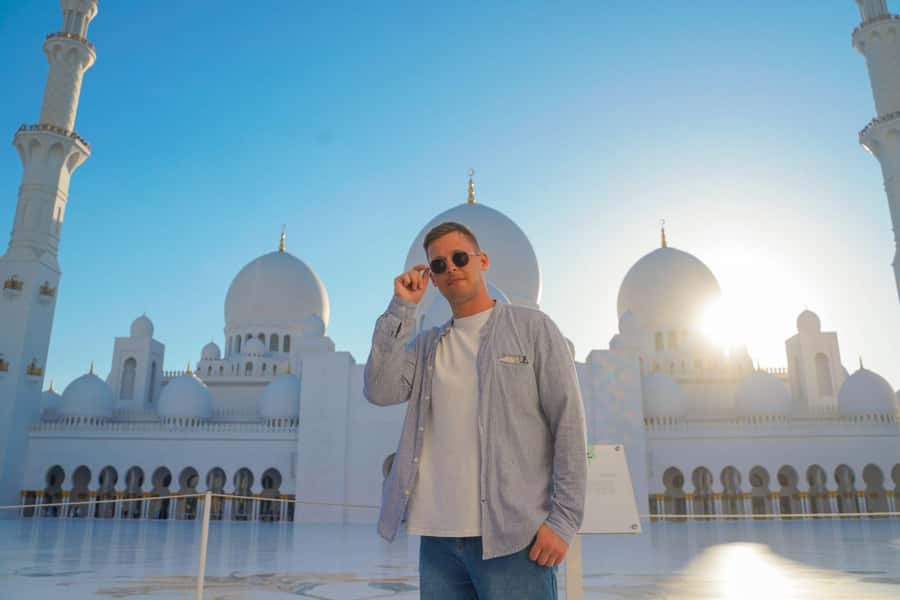 From Dubai: Abu Dhabi Sheikh Zayed Mosque Guided Tour - Practical considerations before you go
