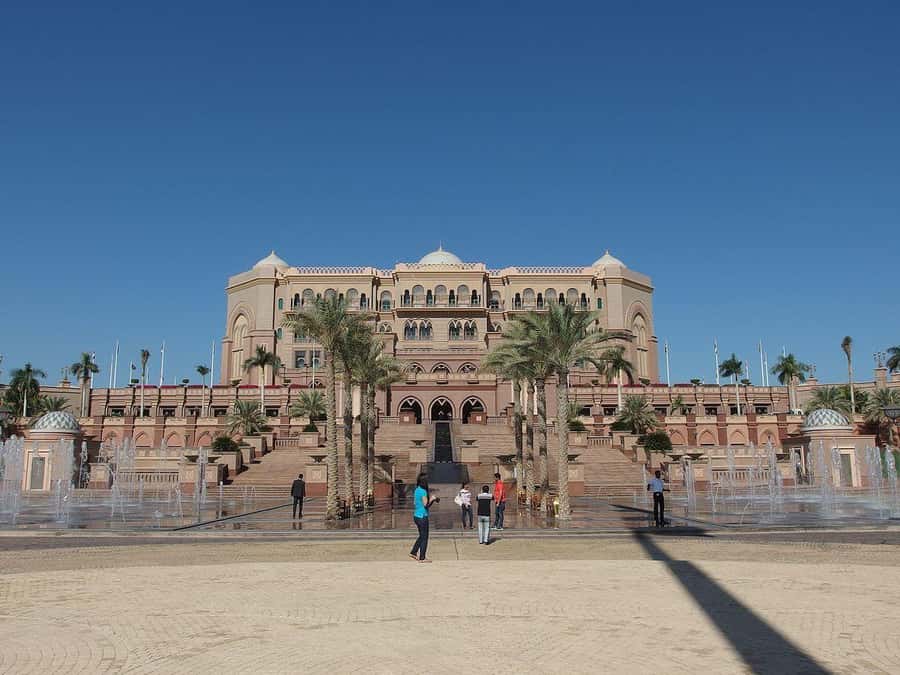 From Dubai: Abu Dhabi Tour with Sheikh Zayed Mosque - Emirtates Palace and Qasr Al Watan: luxury and leadership by sight