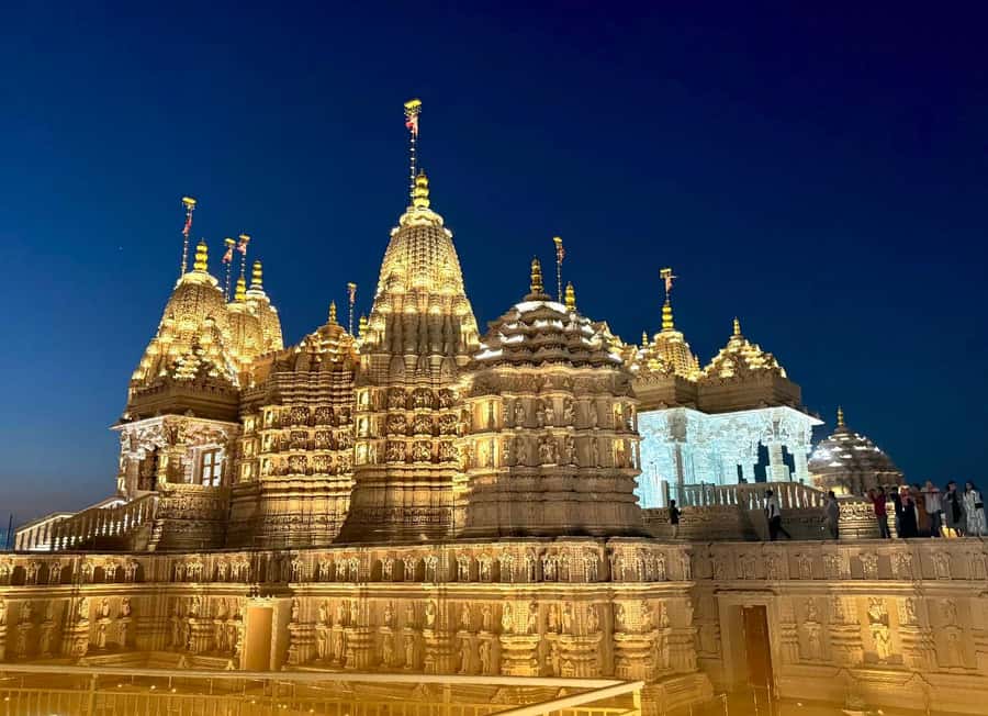 From Dubai: BAPS Hindu Temple And Sheikh Zayed Mosque Tour - The Drive Time: What 8–10 Hours Feels Like