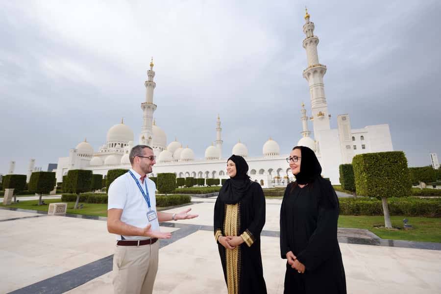 From Dubai: Full Day City Tour, Grand Mosque, Qasr Al Watan - Dress code: your easiest way to avoid a headache at the mosque