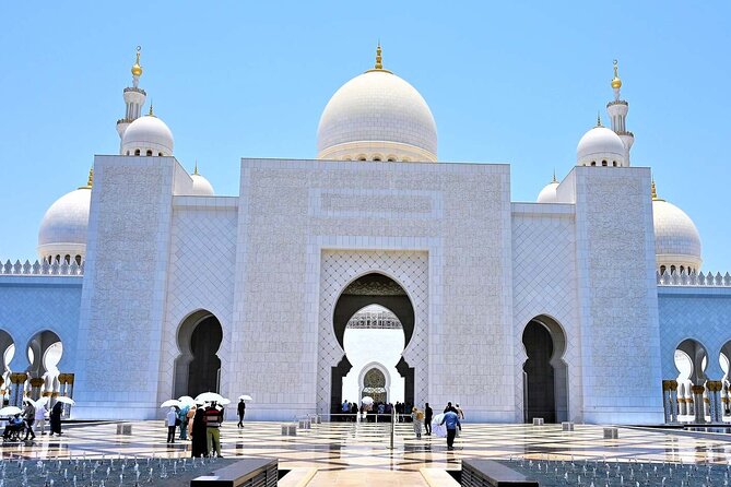 From Dubai Guided Tour to Sheikh Zayed Grand Mosque - Photo moments that are worth planning around