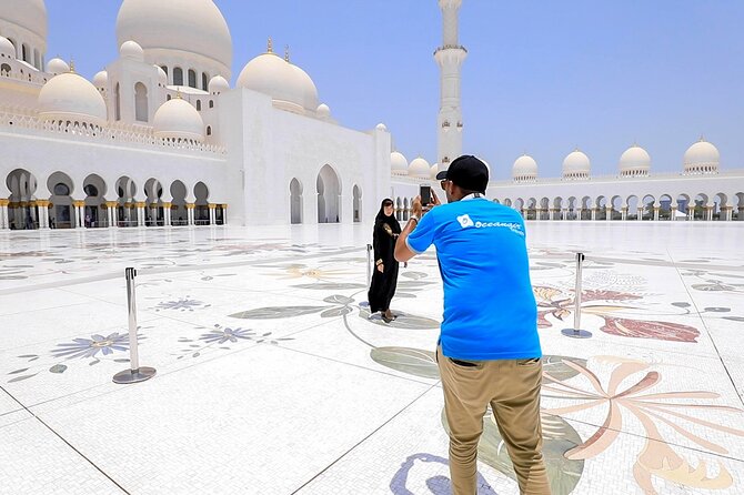 From Dubai To Abu Dhabi: Royal Palace, Grand Mosque &Etihad Tower - Dubai to Abu Dhabi in one day: what this tour is really for