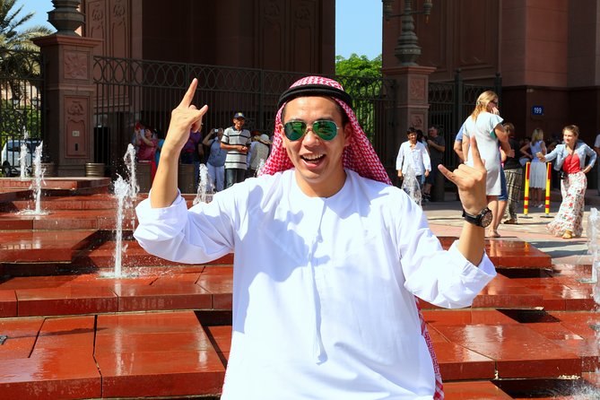 From Dubai To Abu Dhabi: Royal Palace, Grand Mosque &Etihad Tower - Inside the mosque: what makes it so memorable