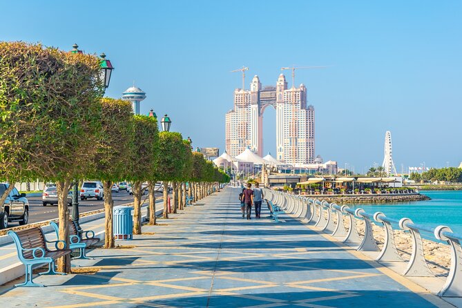From Dubai To Abu Dhabi: Royal Palace, Grand Mosque &Etihad Tower - Marina Mall lunch break: convenience without forcing you to eat with the group