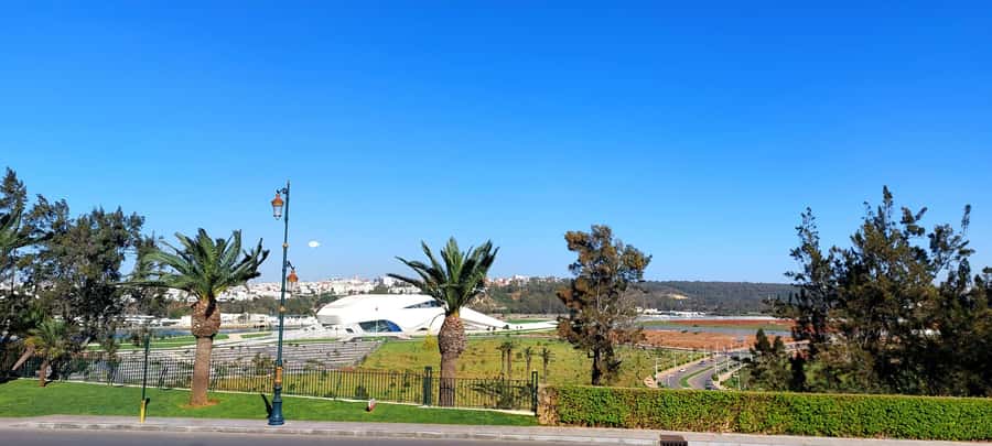 From Marrakech: Casablanca luxury Day Trip&Hassan II mosque - Price and value: what $150 really buys, and what you still need to pay