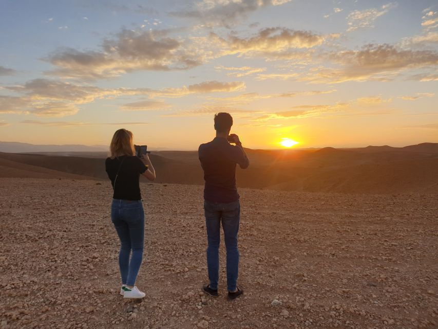 From Marrakech: Casablanca luxury Day Trip&Hassan II mosque - Small rules that matter on the van (and what to bring)