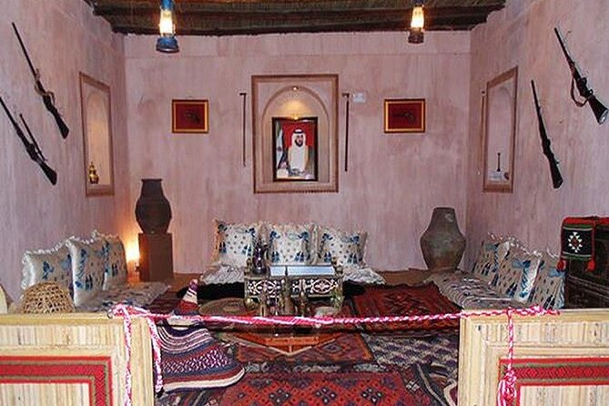 Fujairah East Coast Tour with Visit to Sheikh Zayed Mosque - Friday Market Time: Buy Useful Souvenirs and See Local Daily Life