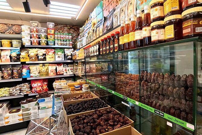 Full Day Abu Dhabi City Tour with Sheikh Zayed Mosque - Abu Dhabi Dates Market: souvenirs, snacks, and local texture
