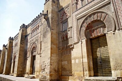 Full-Day Cordoba Tour from Granada: Mezquita Visit Included - Approaching Córdoba: spotting where the old city starts to show