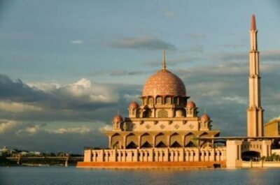 Garden City of Putrajaya, Pink Mosque, Lake Boat Joyride(Guided) - Price and Logistics: What the $99.35 Covers (and What It Doesn’t)