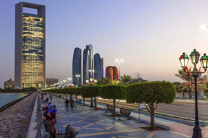 Guided Abu Dhabi City Tour with Sheikh Zayed Grand Mosque - Entering the Sheikh Zayed Grand Mosque center the right way