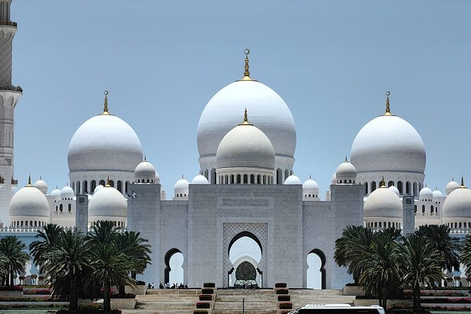 Guided City Tour of Abu Dhabi with Sheikh Zayed Mosque - Sheikh Zayed Grand Mosque: Dress Rules and What to Notice