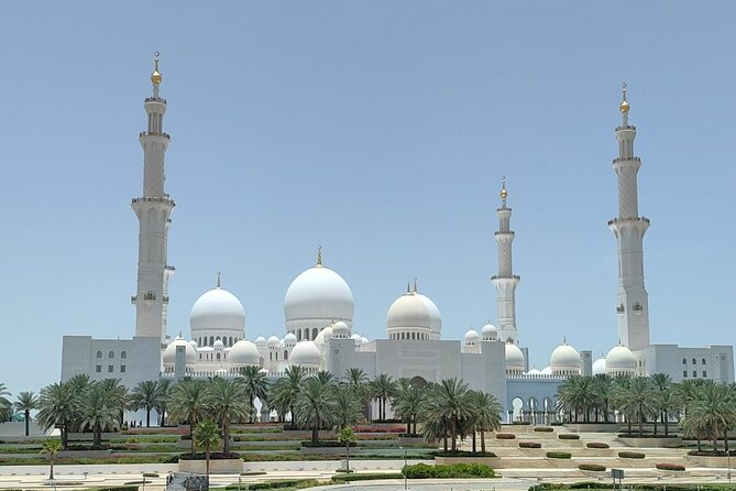Guided City Tour of Abu Dhabi with Sheikh Zayed Mosque - Emirates Palace Photo Stop and Heritage Village: Luxury Meets Real Life