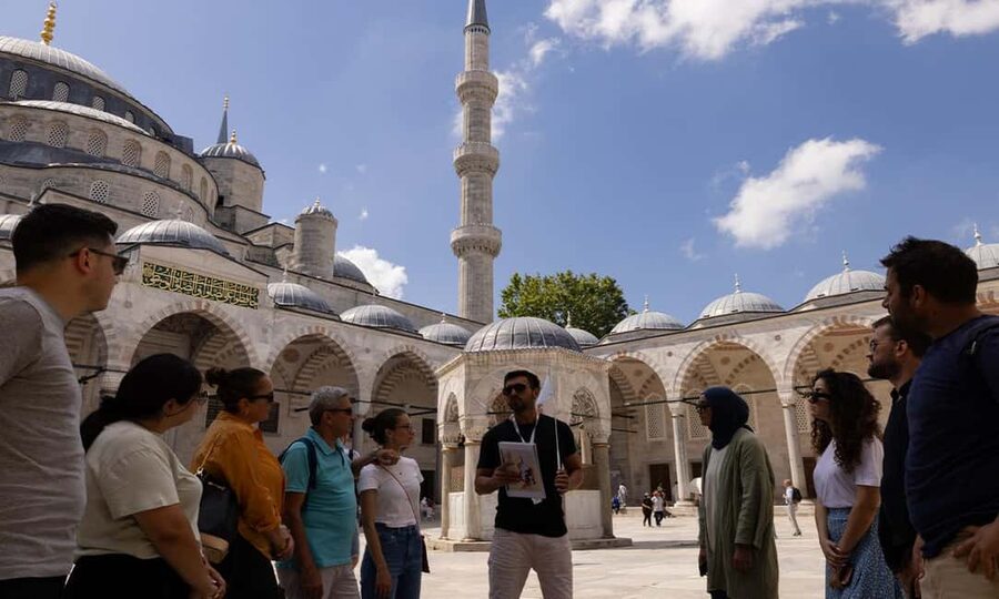 Hagia Sophia & Blue Mosque + Optional Basilica Cistern - Blue Mosque (Sultan Ahmed Mosque) with a full 60-minute guided visit