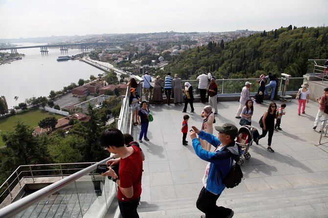 Hagia Sophia, Bosphorus cruise, Blue Mosque, Guided - Small Group - Sultanahmet lunch break: short reset in the heart of old Istanbul