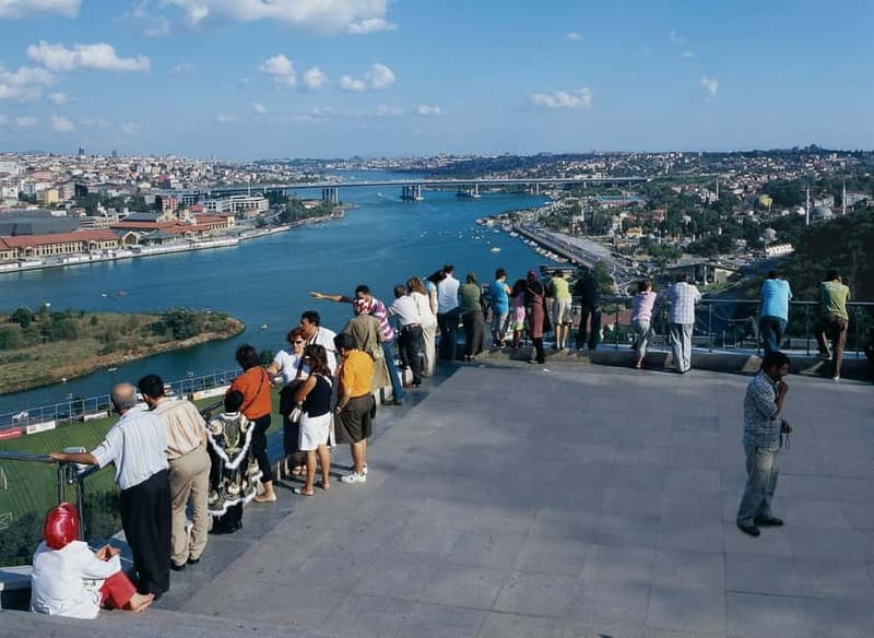 Hagia Sophia, Bosphorus cruise Blue Mosque, Small Group tour - Hippodrome Stop: Monuments That Still Sit in Plain Sight