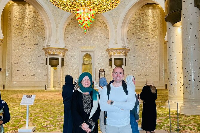 Half-Day Private Tour from Dubai to Sheikh Zayed Grand Mosque - Lunch isn’t included: plan your food timing