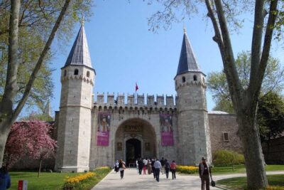 Istanbul 1 Day Tour | Best of Istanbul | Blue Mosque, Hagia Sophia and Topkapi - The value math: $200 plus what you still need to pay