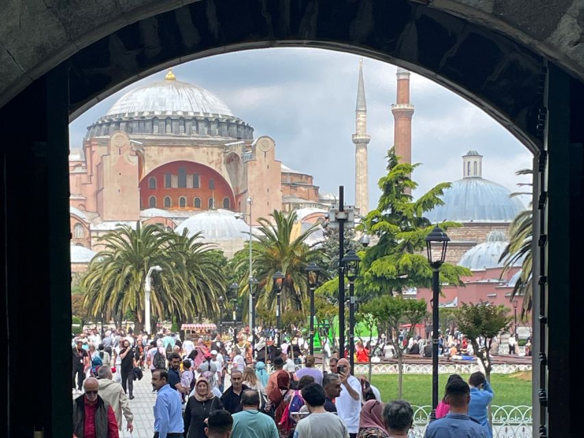 Istanbul: Blue Mosque Guided Tour - Picking the Right Option: English Guide or Audio